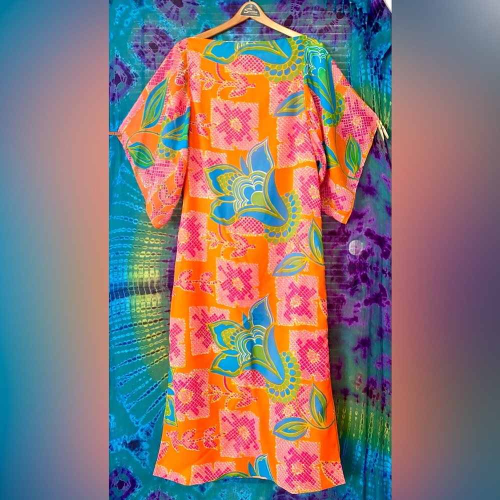 70s- El Camino Campus Fashions -Orange- Pink Floral Dress- polyester overlay.